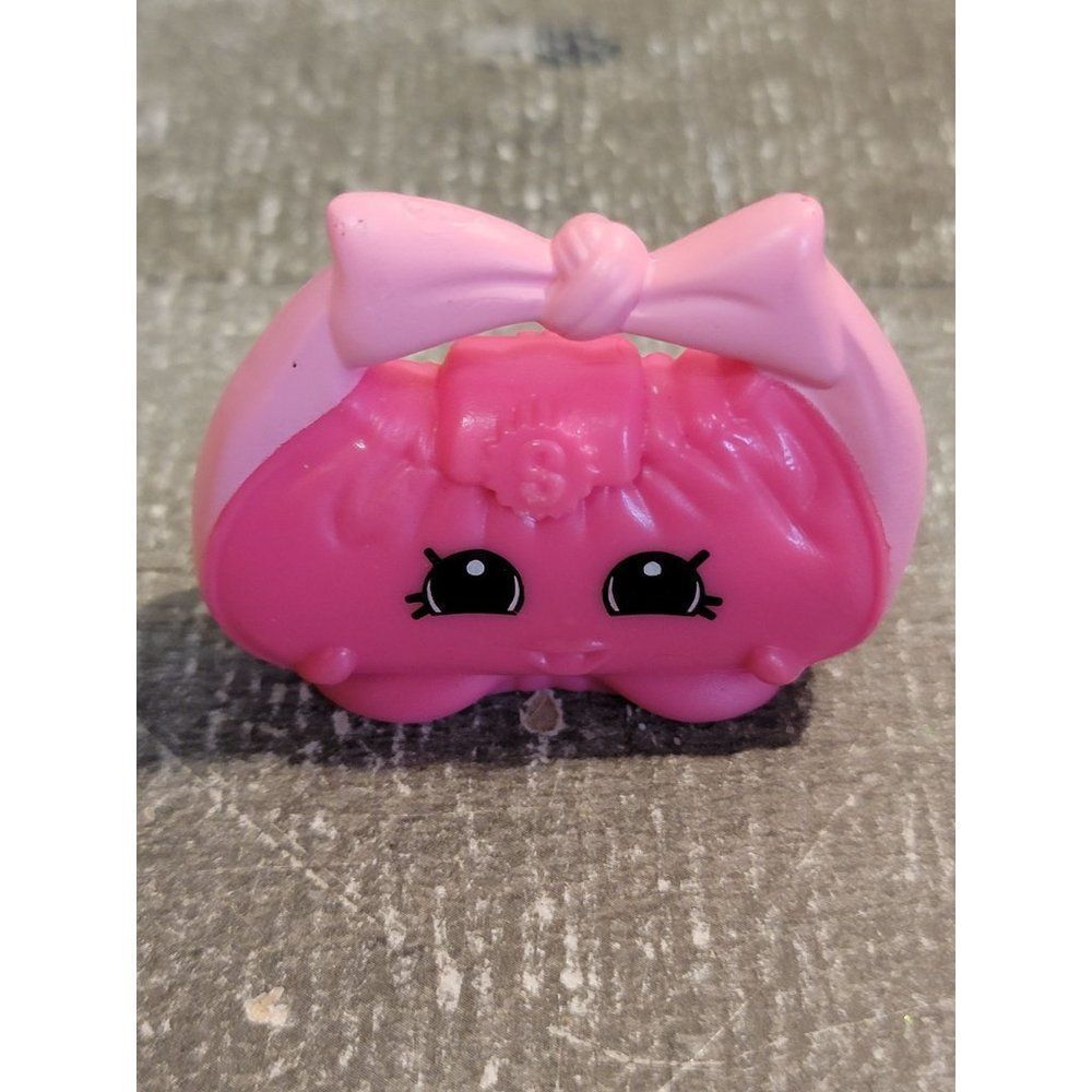 McDonalds 2015 moose pink purse toy figure